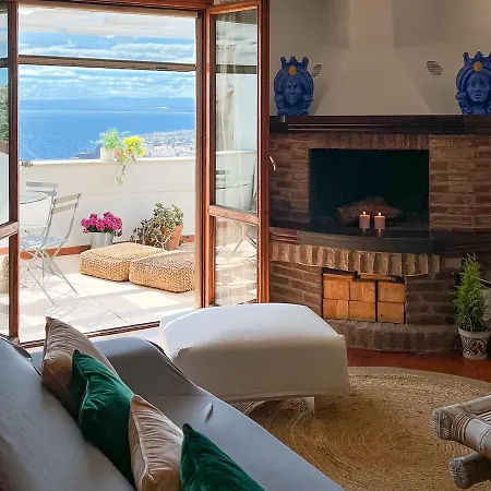 Holiday home Donna Rachele Aci Castello